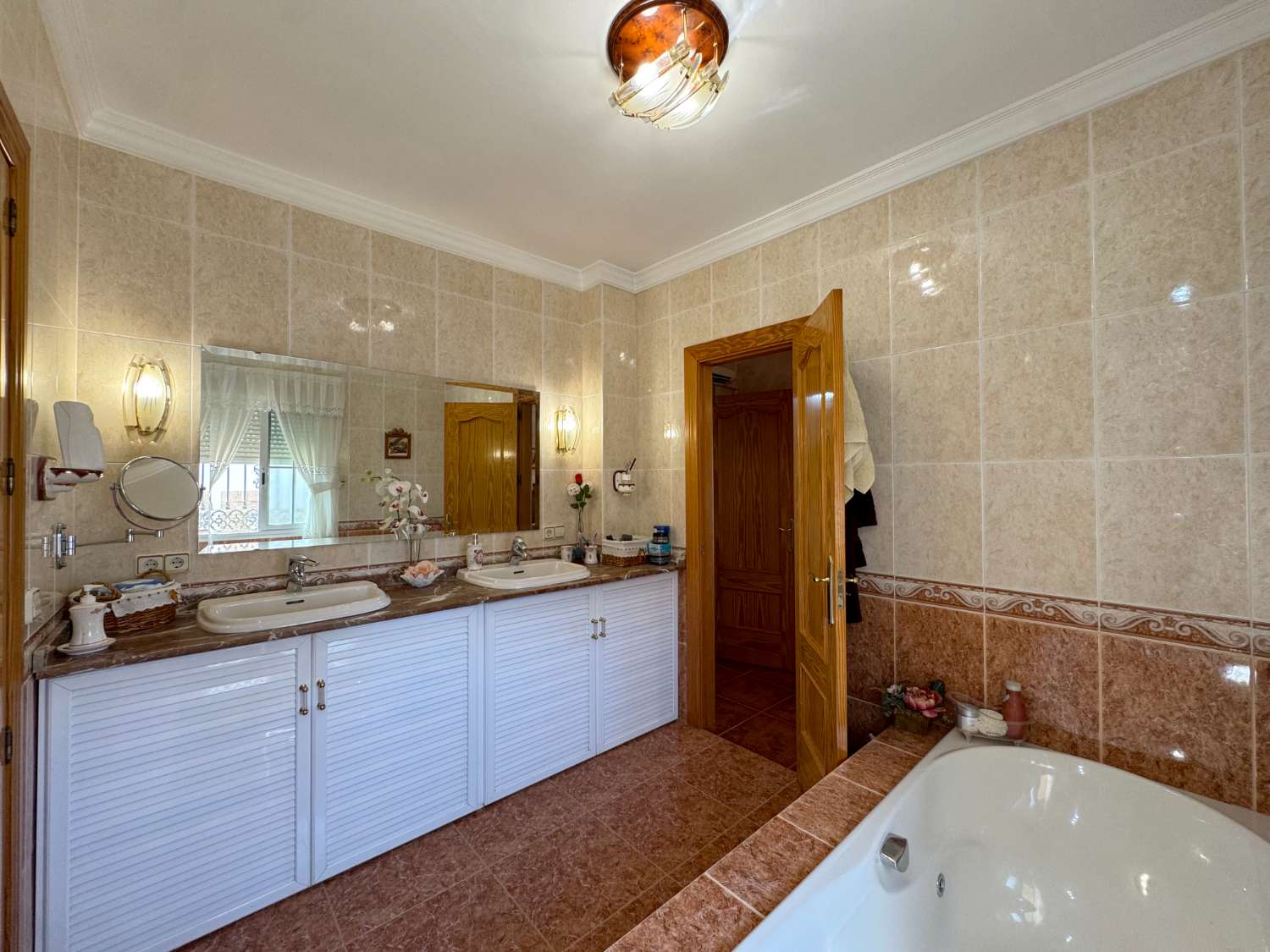 Fantástica villa con piscina climatizada, vistas panorámicas y total privacidad en Alhaurín de la Torre