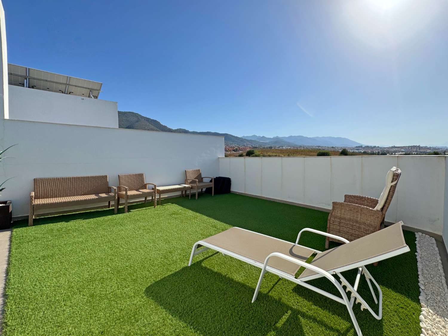 Chalet adosado de 2022 con piscina comunitaria en Santa Clara.