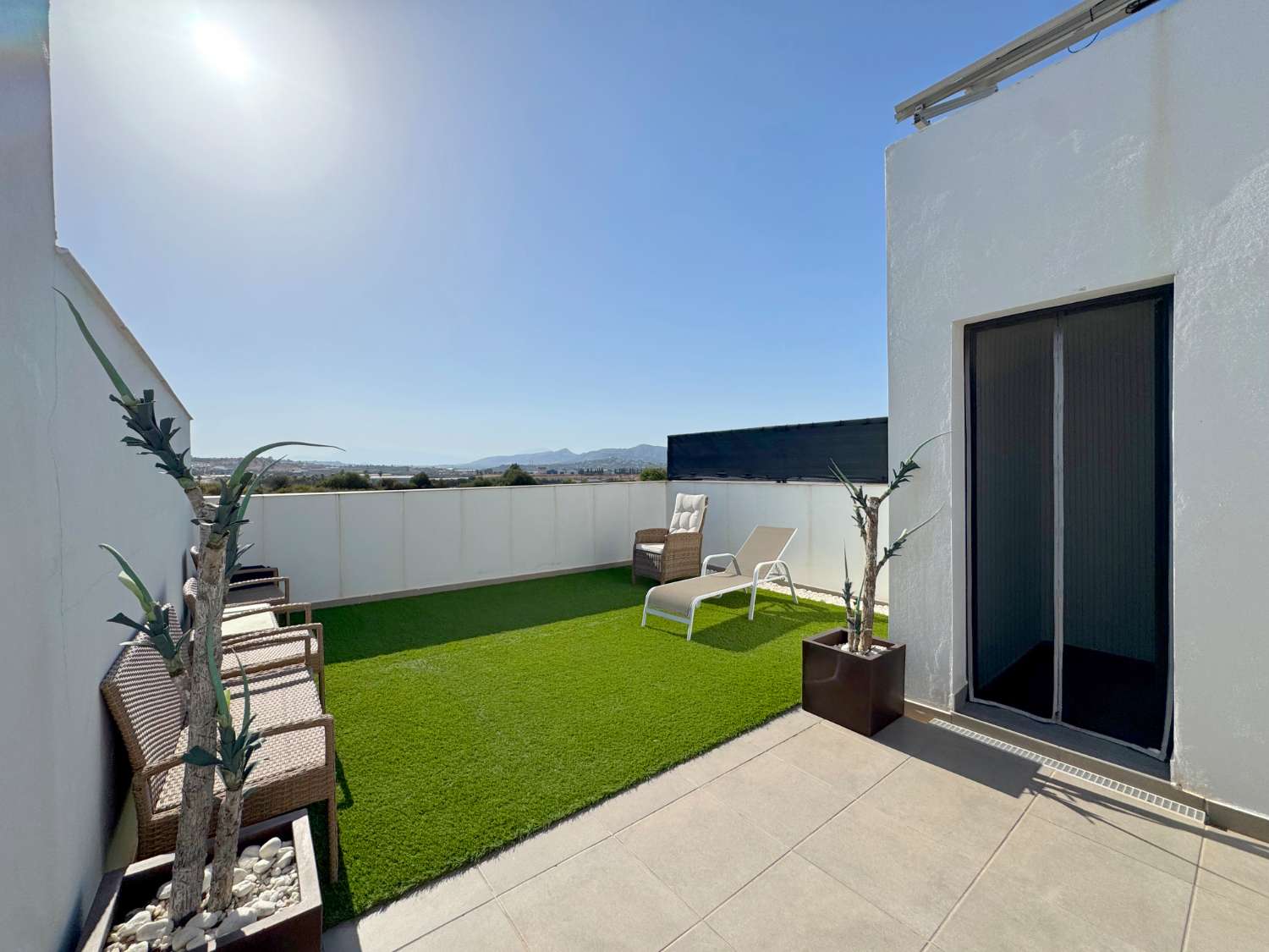 Chalet adosado de 2022 con piscina comunitaria en Santa Clara.