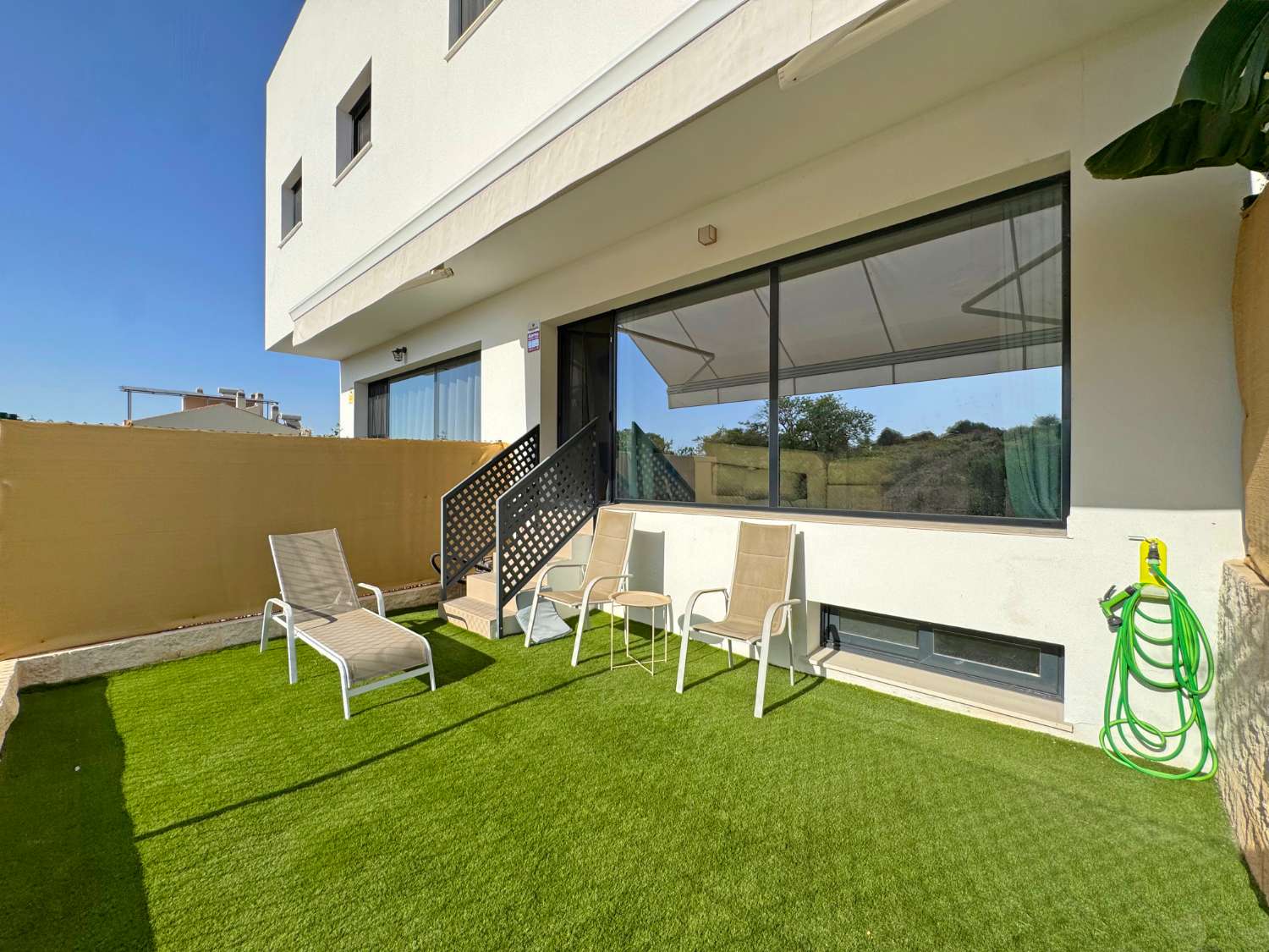 Chalet adosado de 2022 con piscina comunitaria en Santa Clara.