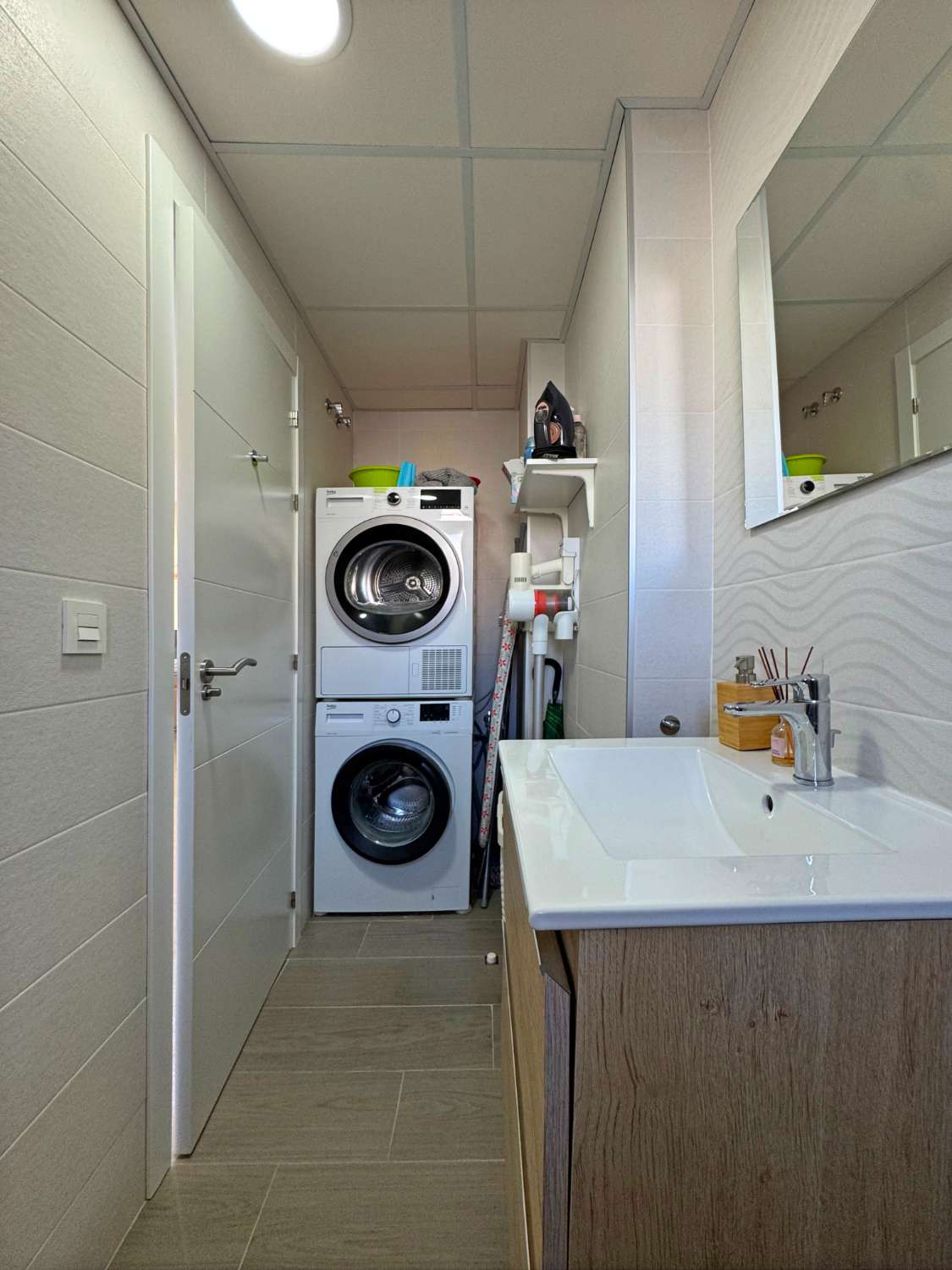 Chalet adosado de 2022 con piscina comunitaria en Santa Clara.