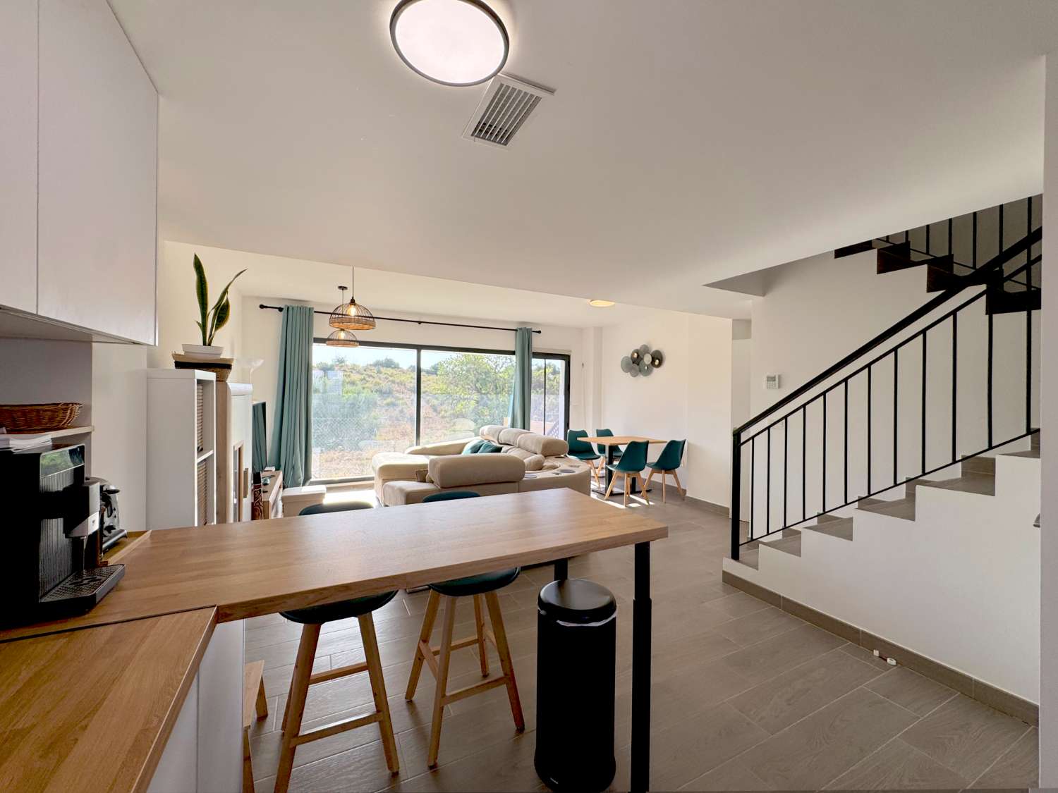 Chalet adosado de 2022 con piscina comunitaria en Santa Clara.
