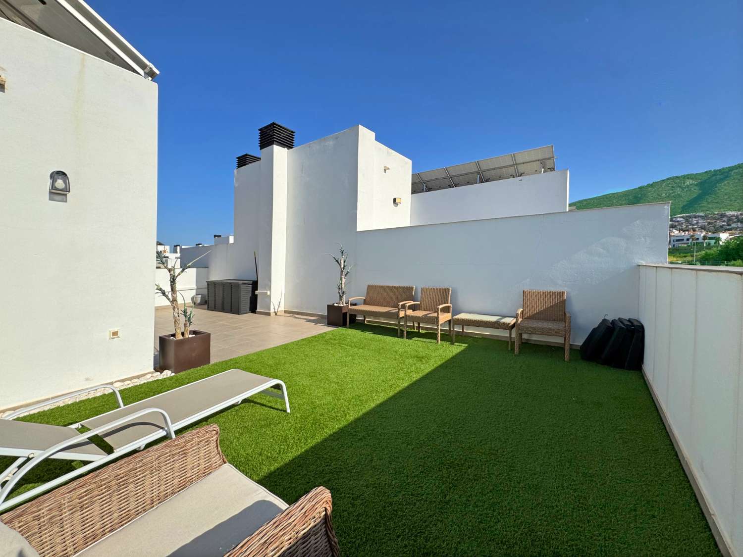 Chalet adosado de 2022 con piscina comunitaria en Santa Clara.