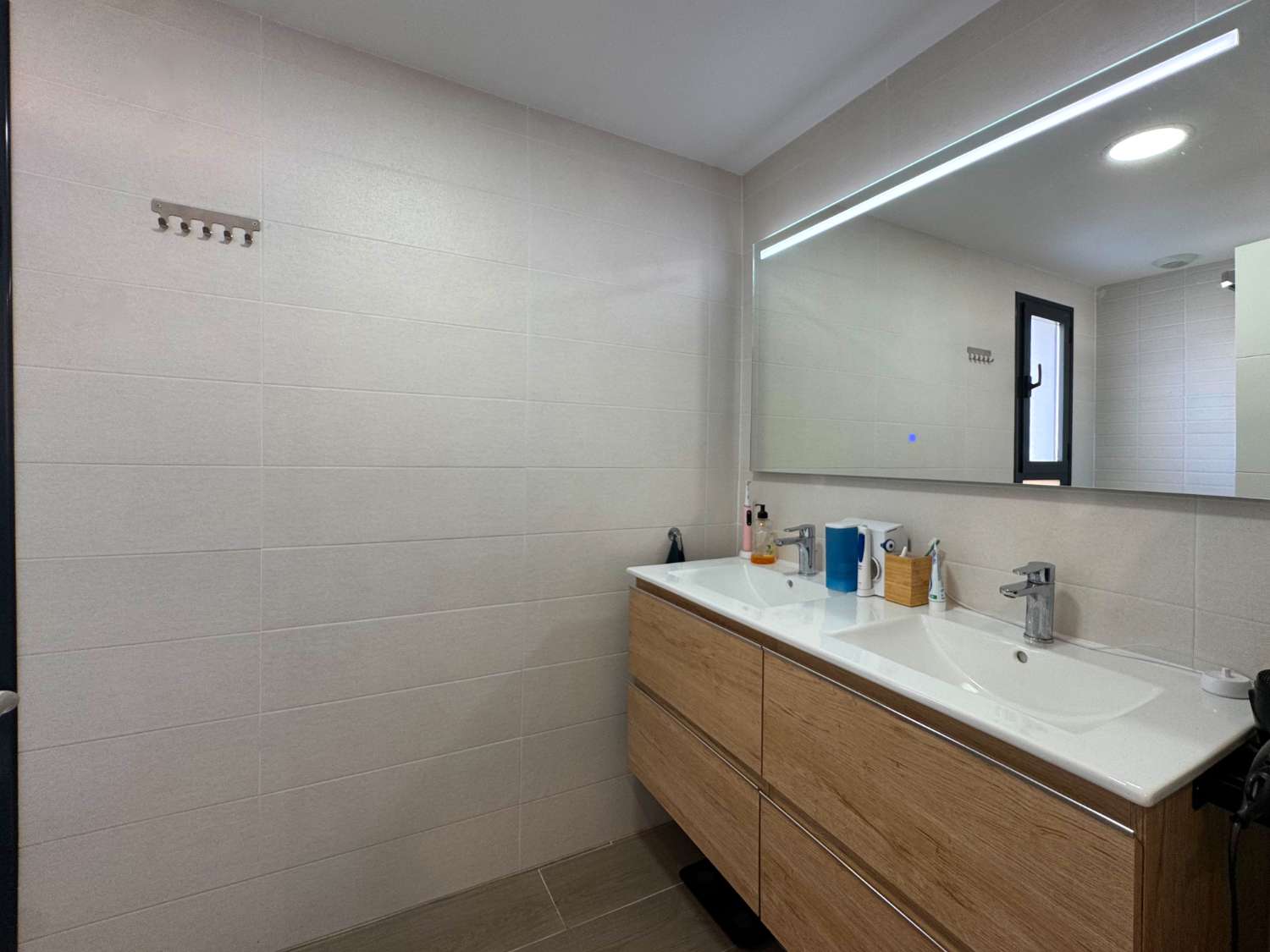 Chalet adosado de 2022 con piscina comunitaria en Santa Clara.