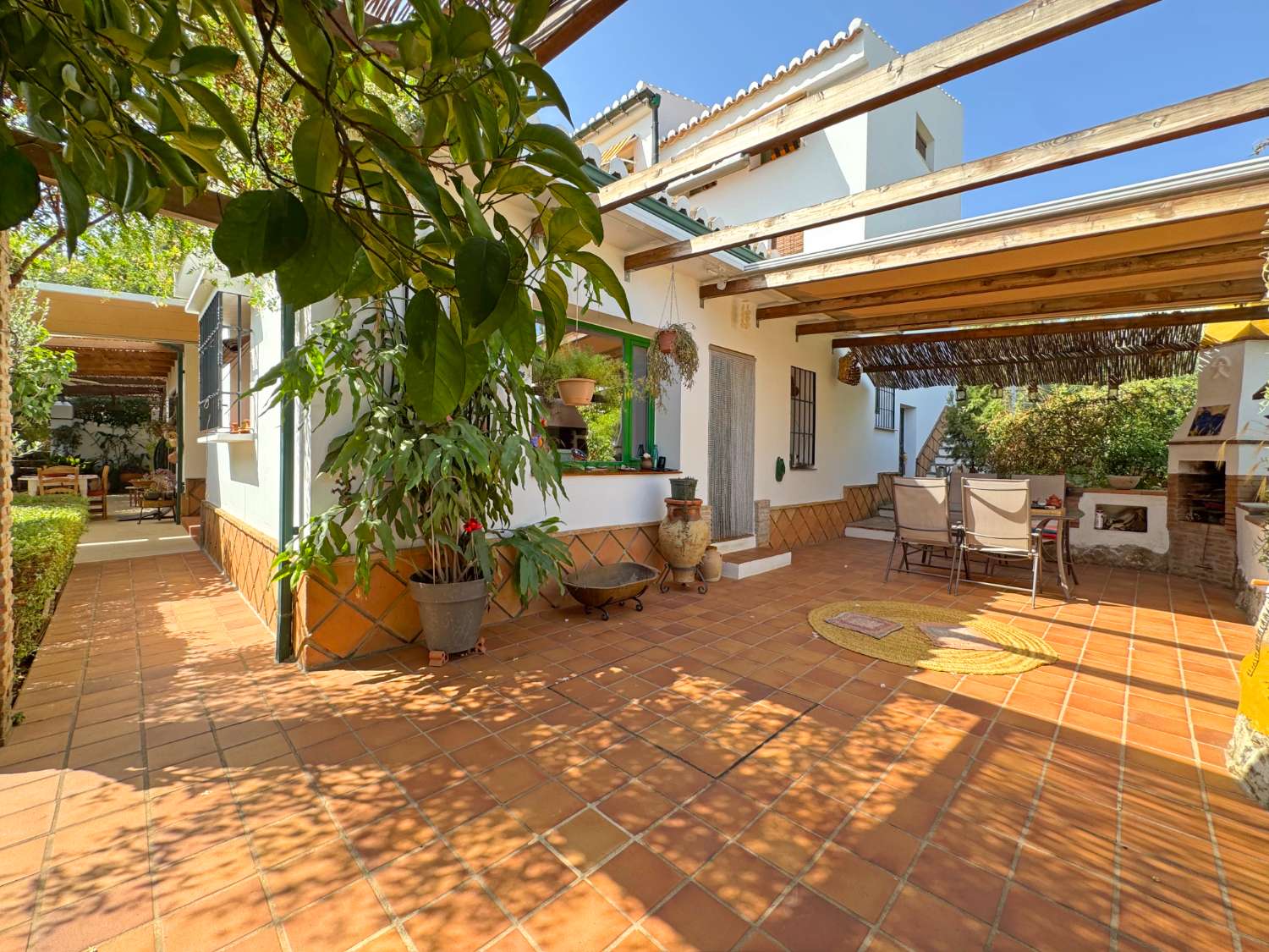 Maravillosa Villa mediterránea enclavada en un auténtico oasis de tranquilidad, privacidad y naturaleza.