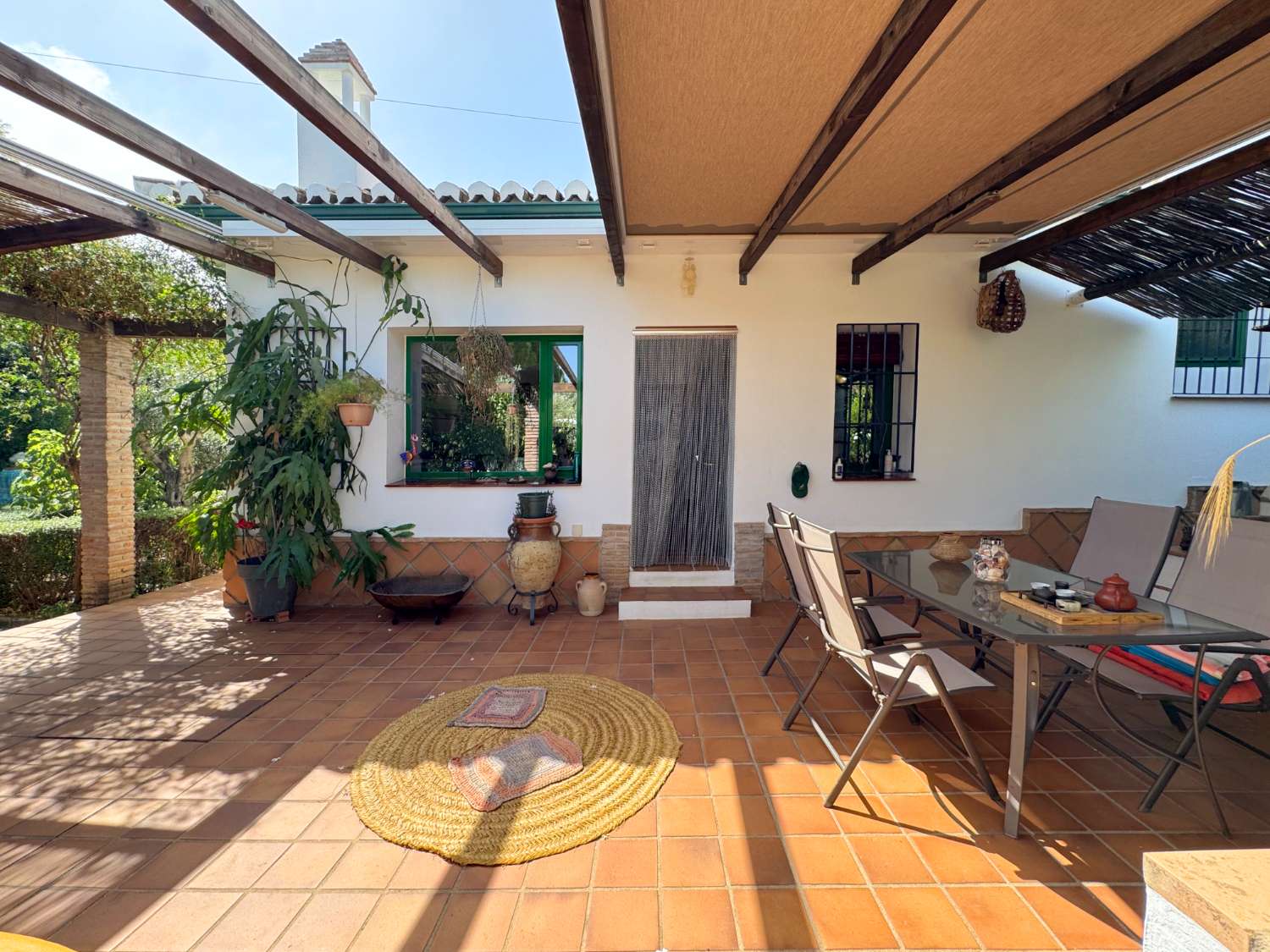 Maravillosa Villa mediterránea enclavada en un auténtico oasis de tranquilidad, privacidad y naturaleza.