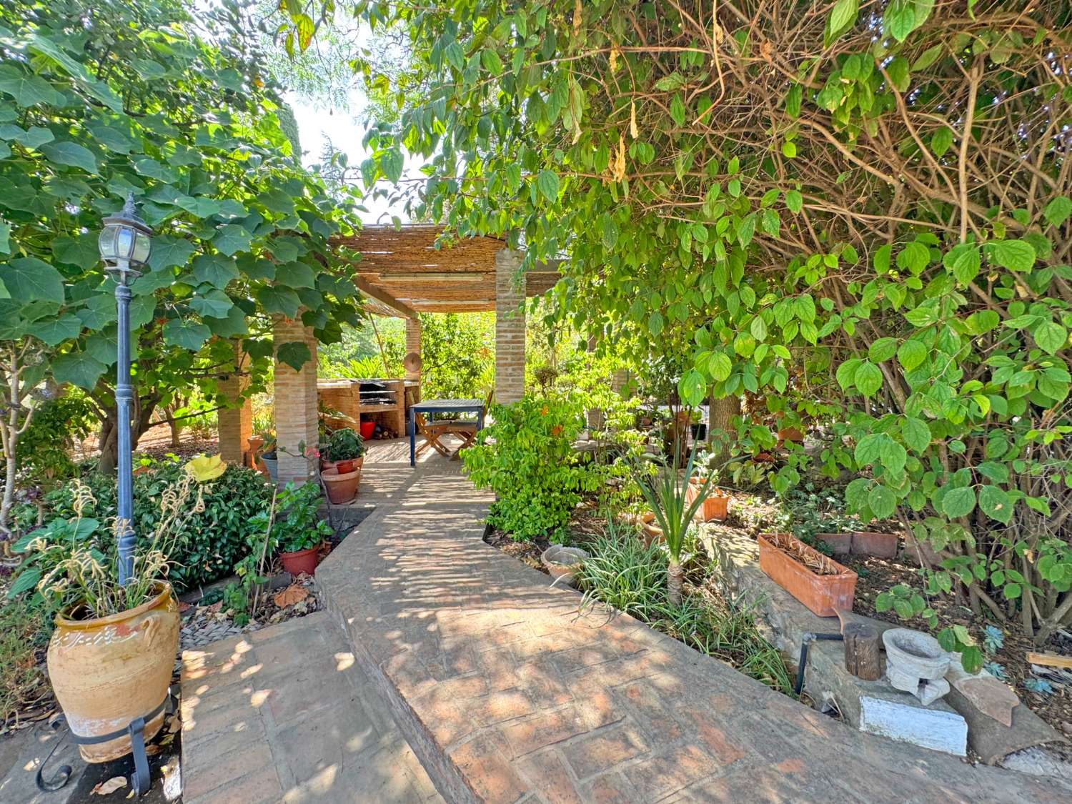 Maravillosa Villa mediterránea enclavada en un auténtico oasis de tranquilidad, privacidad y naturaleza.