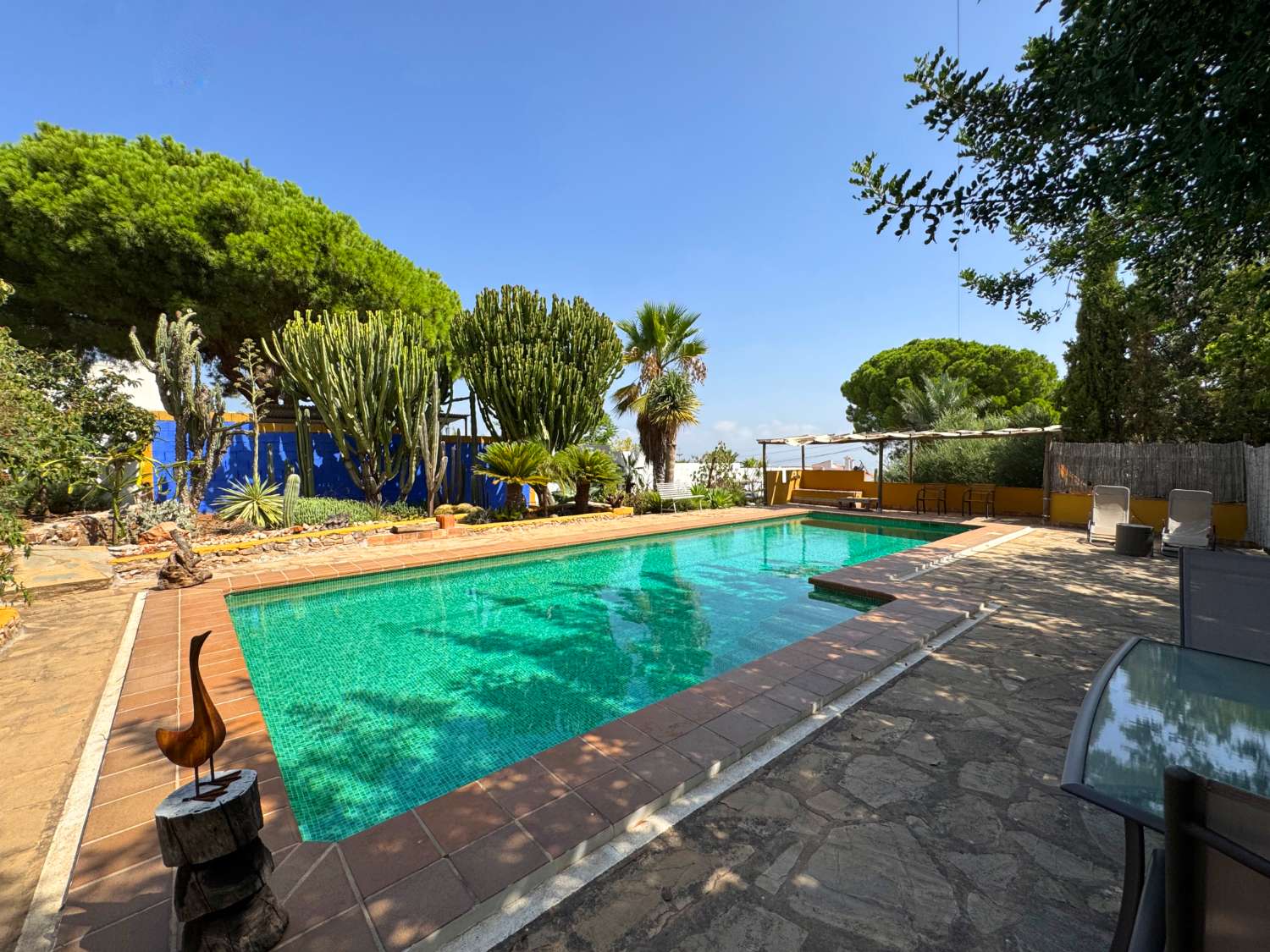 Maravillosa Villa mediterránea enclavada en un auténtico oasis de tranquilidad, privacidad y naturaleza.