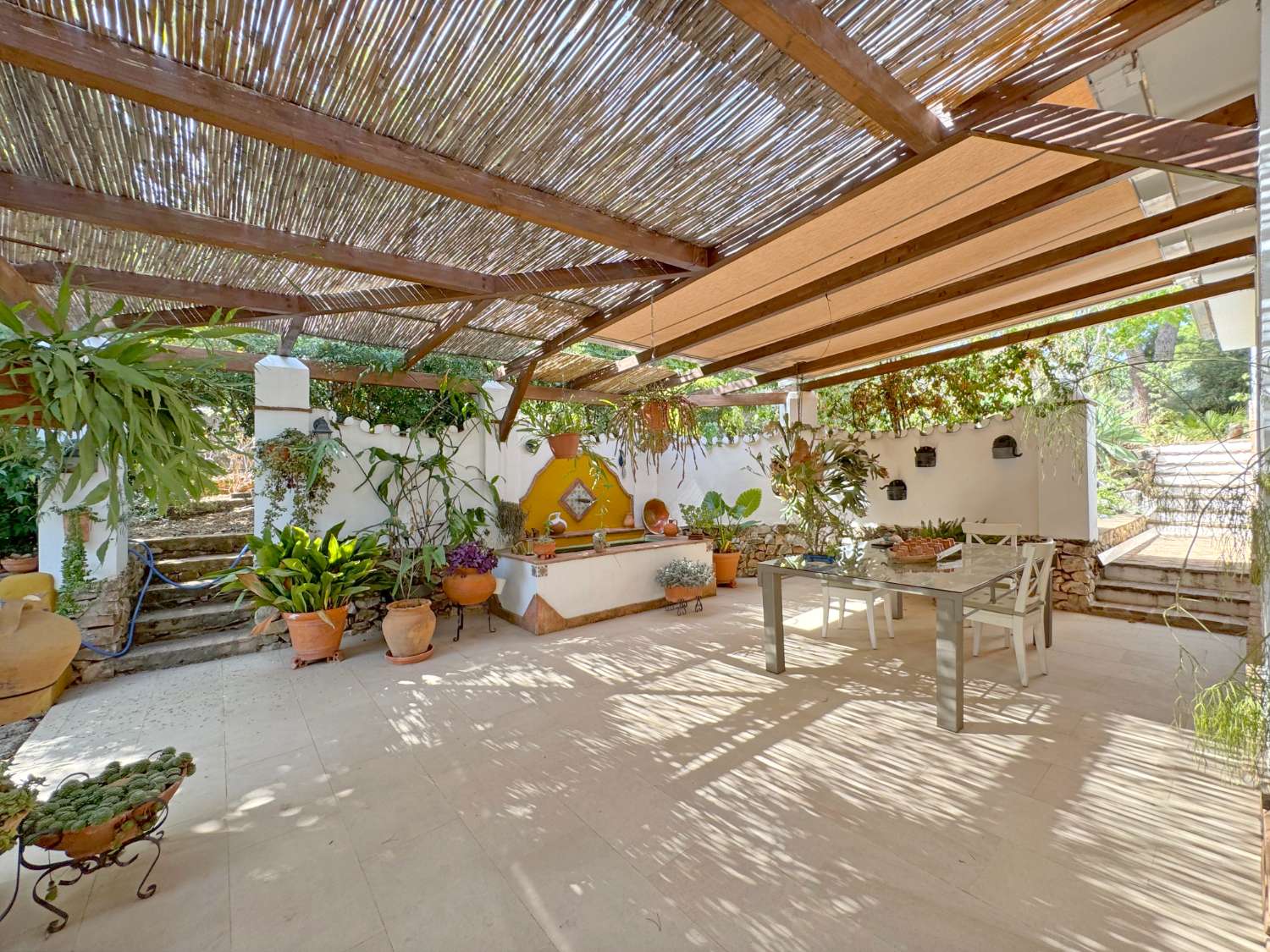 Maravillosa Villa mediterránea enclavada en un auténtico oasis de tranquilidad, privacidad y naturaleza.