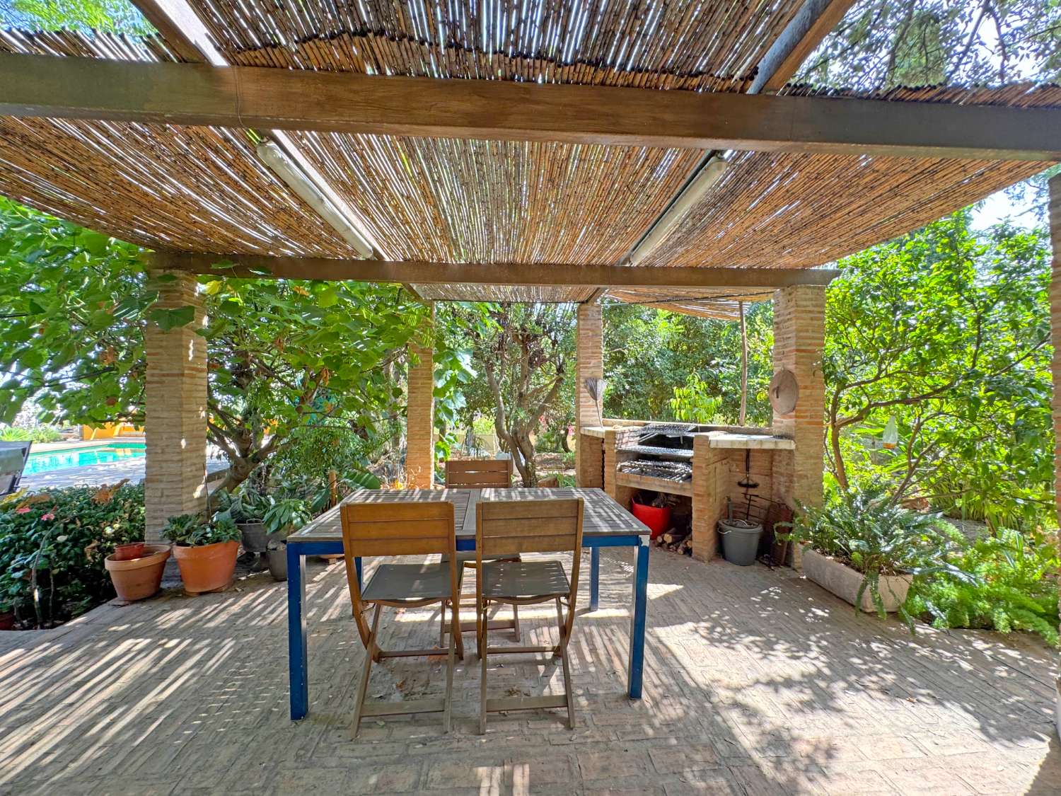 Maravillosa Villa mediterránea enclavada en un auténtico oasis de tranquilidad, privacidad y naturaleza.