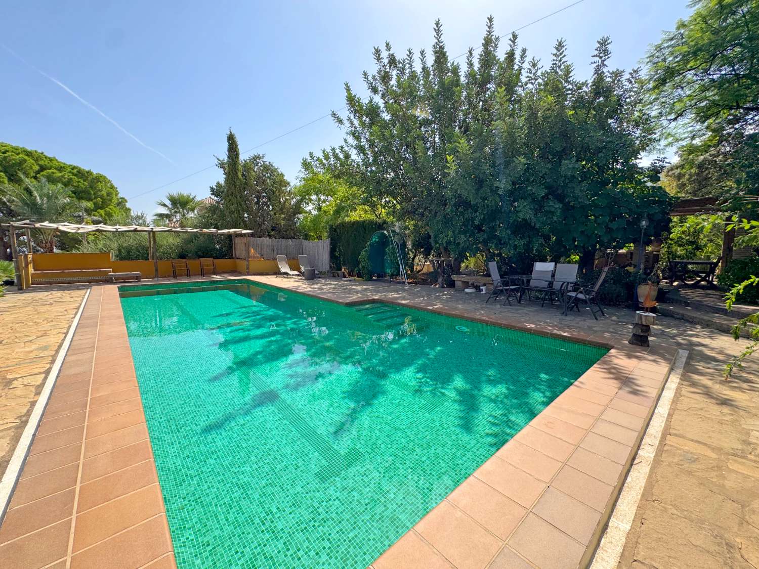 Maravillosa Villa mediterránea enclavada en un auténtico oasis de tranquilidad, privacidad y naturaleza.