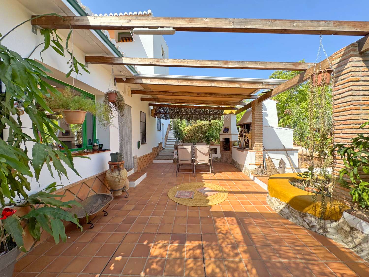 Maravillosa Villa mediterránea enclavada en un auténtico oasis de tranquilidad, privacidad y naturaleza.