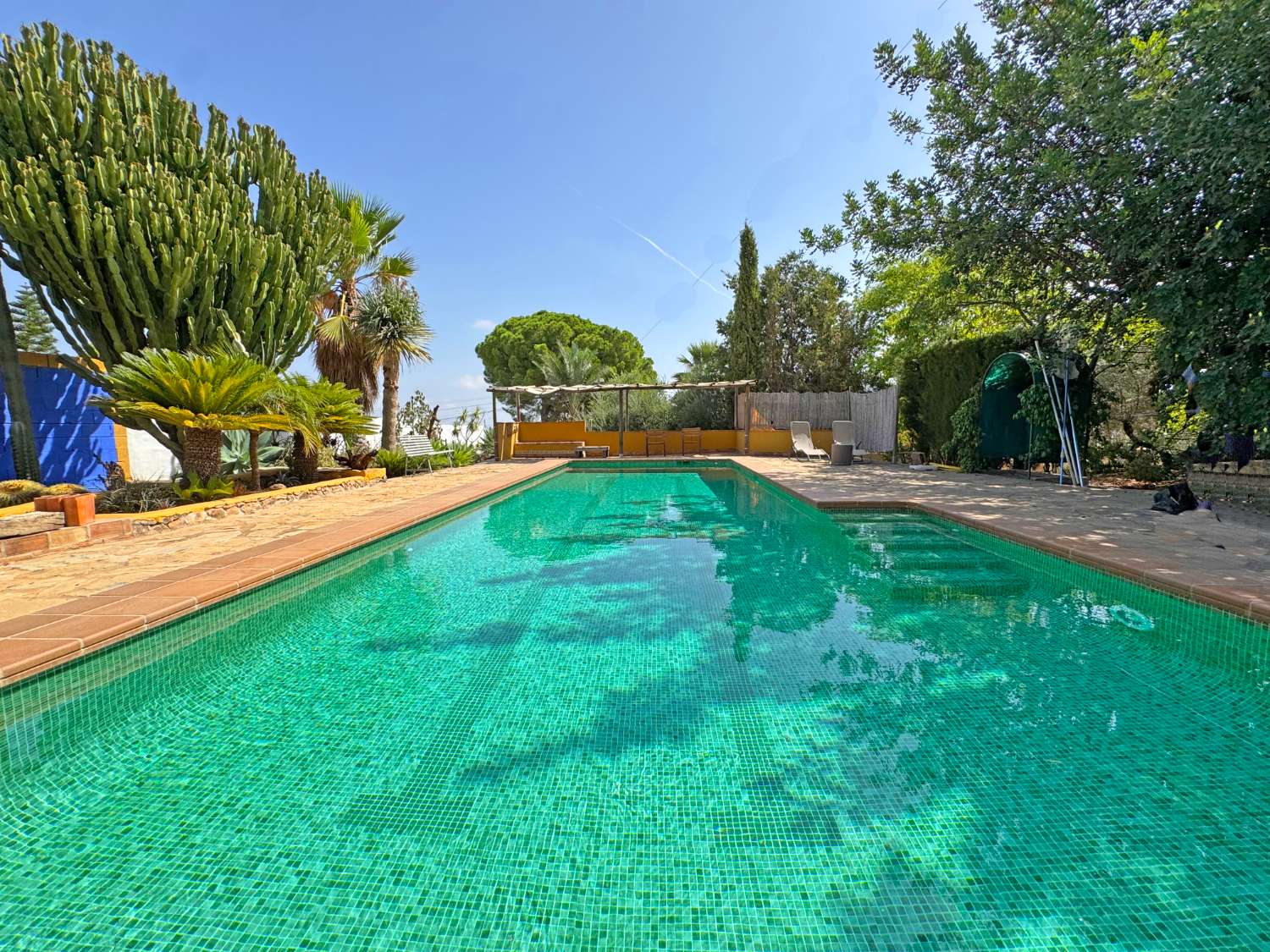 Maravillosa Villa mediterránea enclavada en un auténtico oasis de tranquilidad, privacidad y naturaleza.