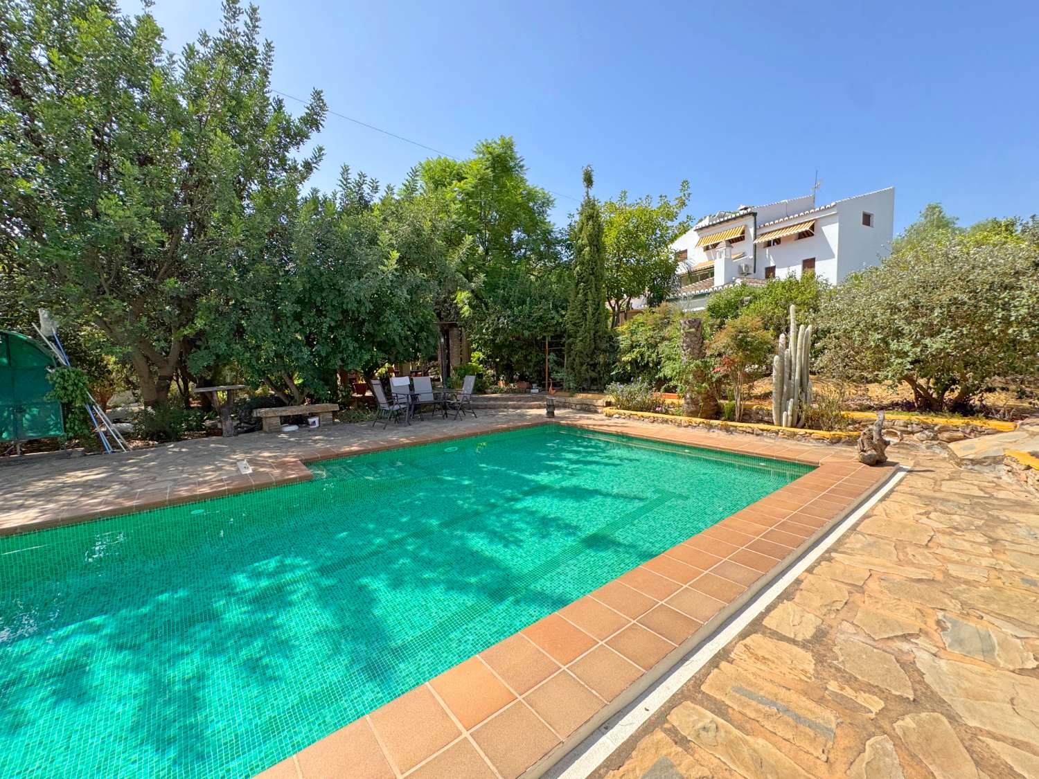 Maravillosa Villa mediterránea enclavada en un auténtico oasis de tranquilidad, privacidad y naturaleza.