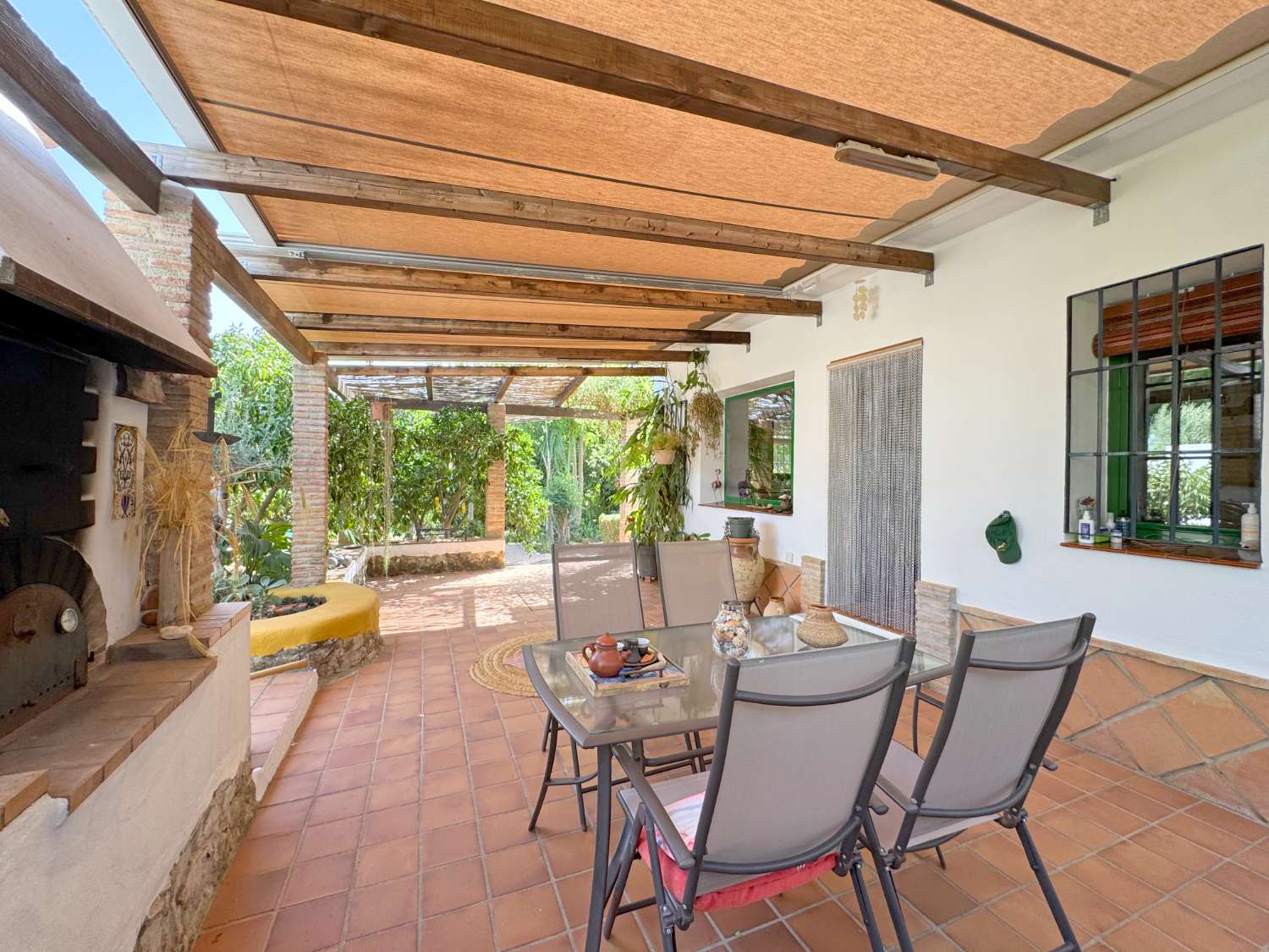 Maravillosa Villa mediterránea enclavada en un auténtico oasis de tranquilidad, privacidad y naturaleza.