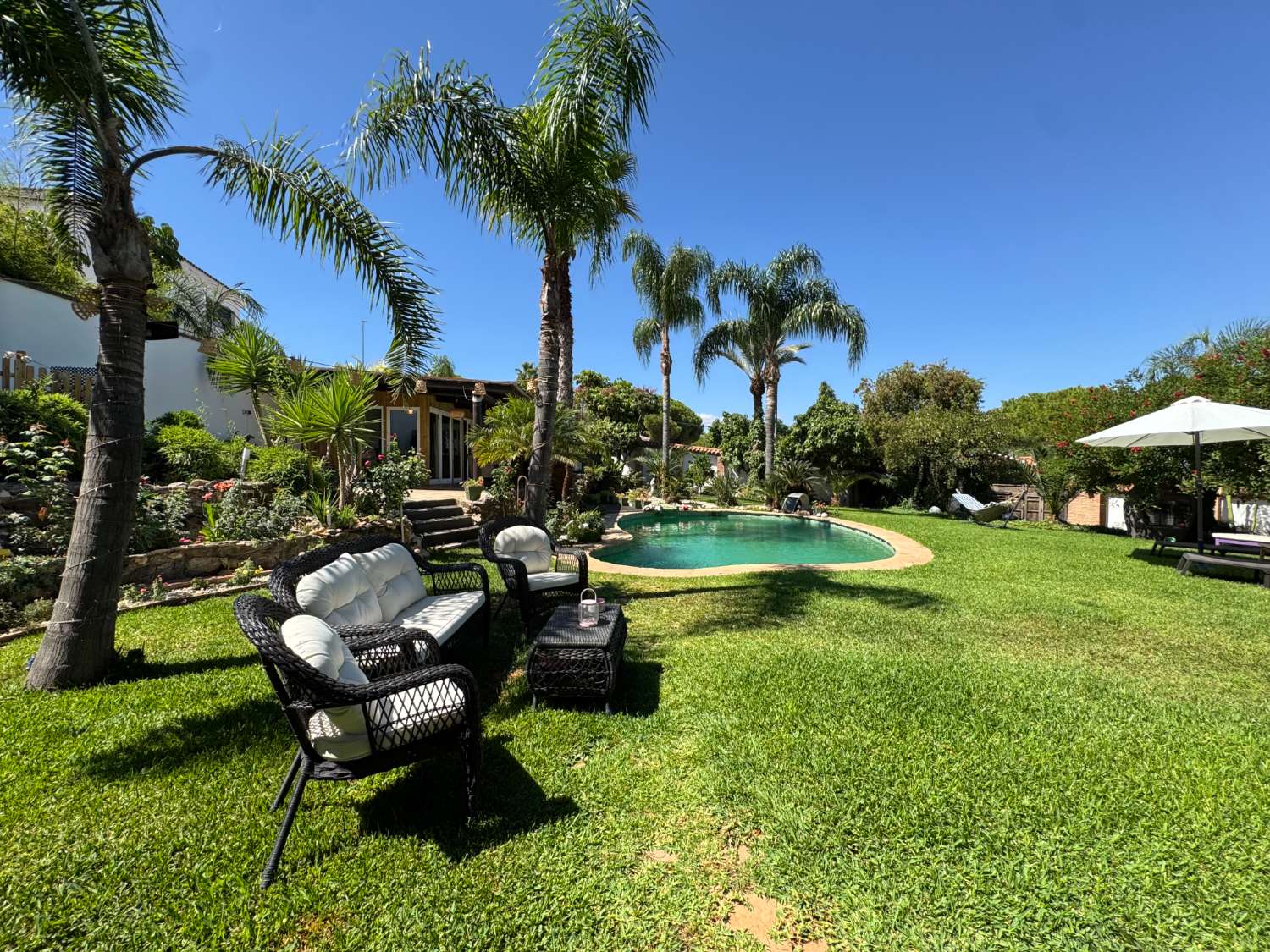 Villa till salu i Alhaurín de la Torre