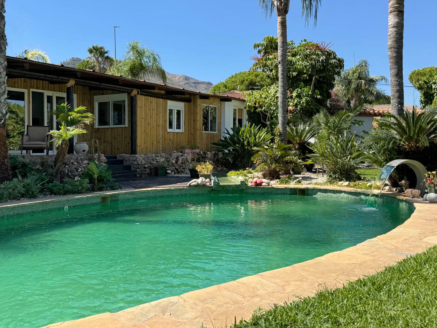 Villa till salu i Alhaurín de la Torre