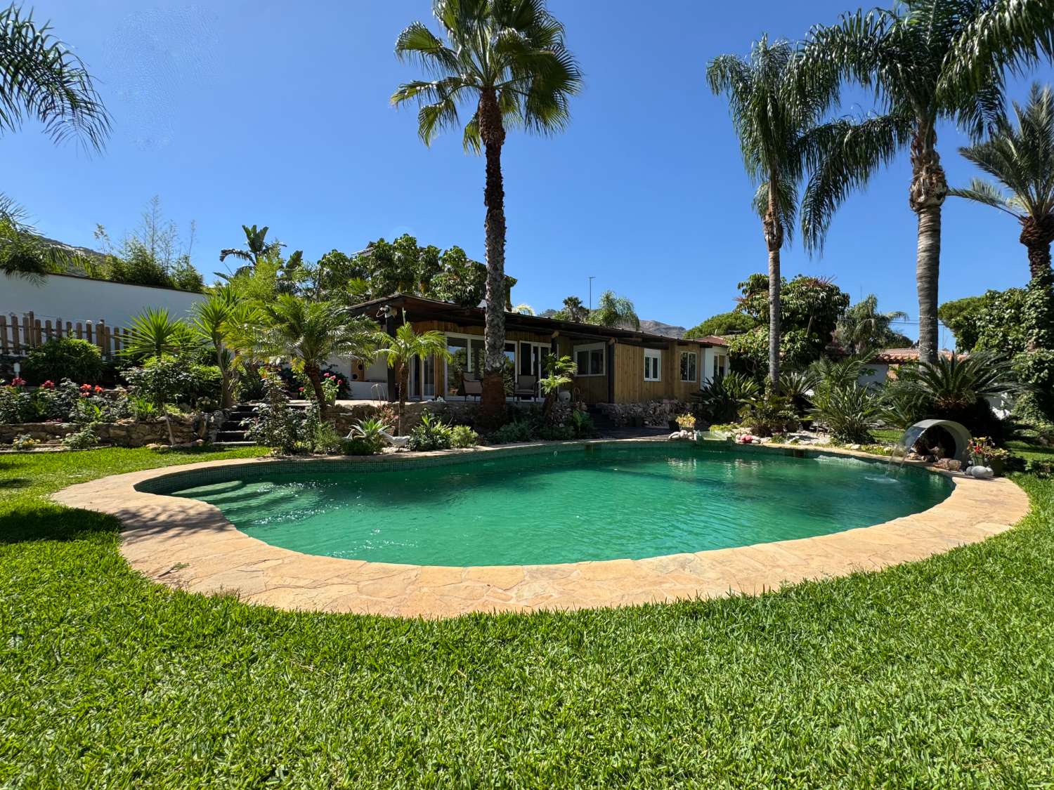 Villa till salu i Alhaurín de la Torre