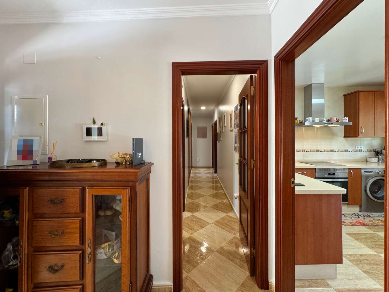 Impecable chalet independiente de una sola planta en excelente ubicación.
