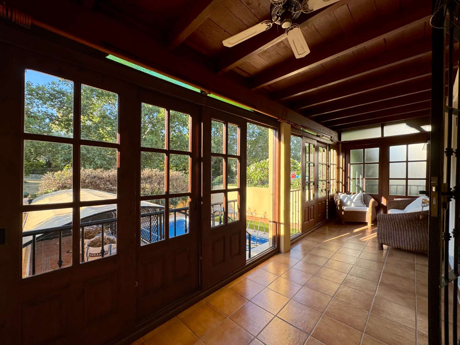 Chalet pareado con piscina en excelente ubicación