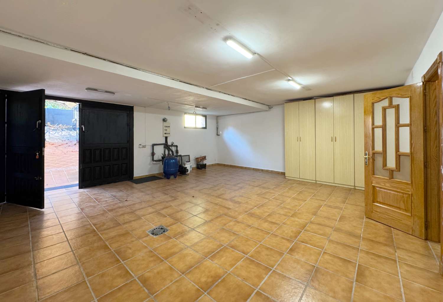 Chalet pareado con piscina en excelente ubicación