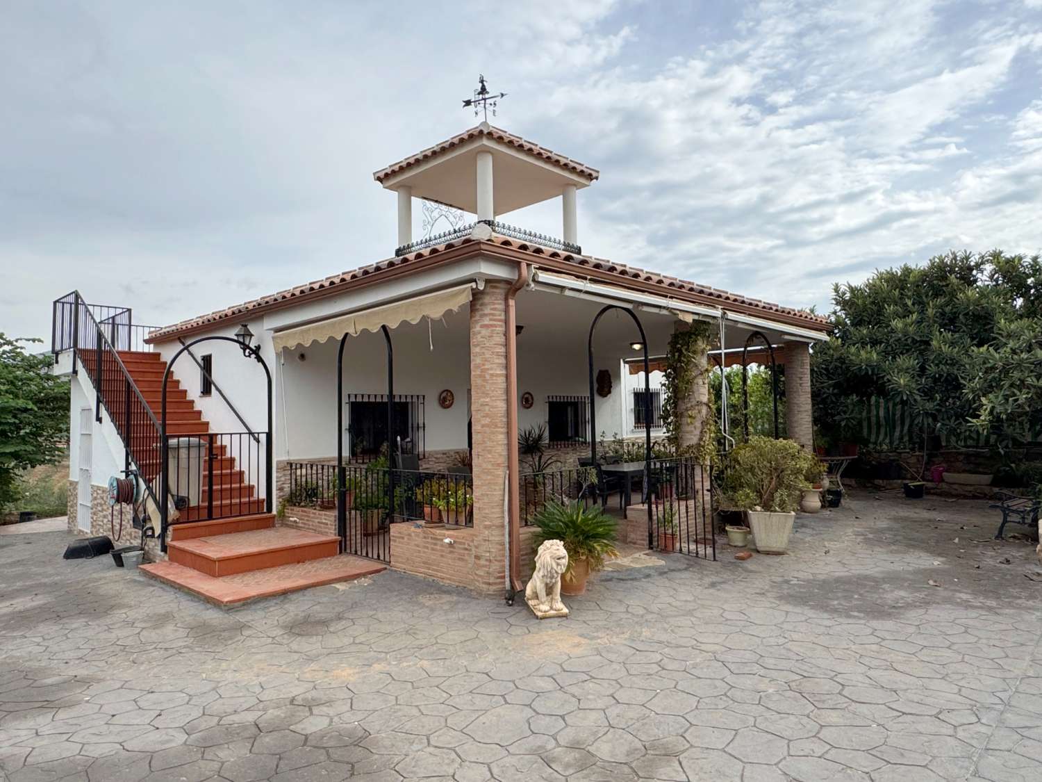 Casa de campo independiente escritura y con pozo propio legalizado