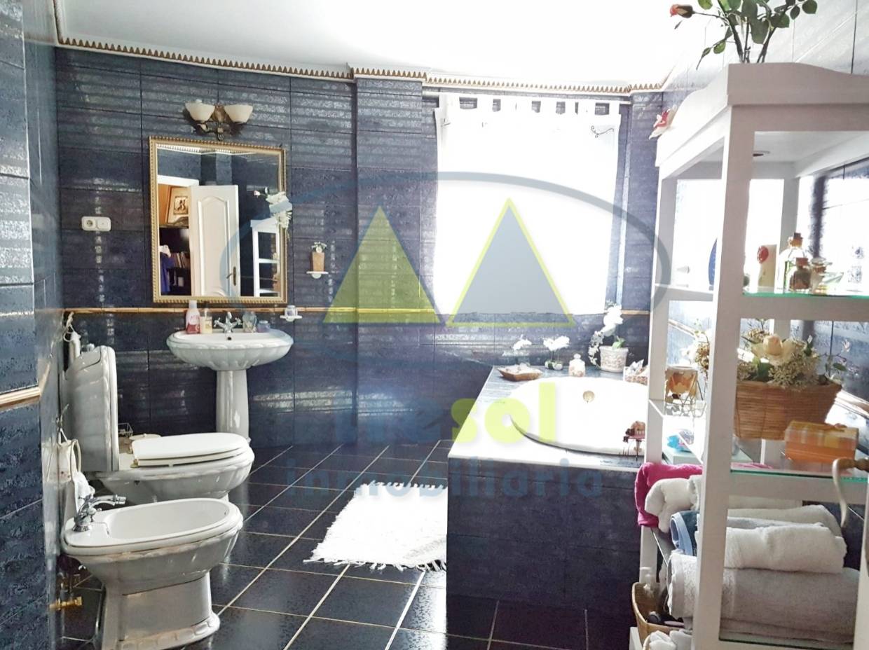 Дуплекс в продаже в Alhaurín de la Torre